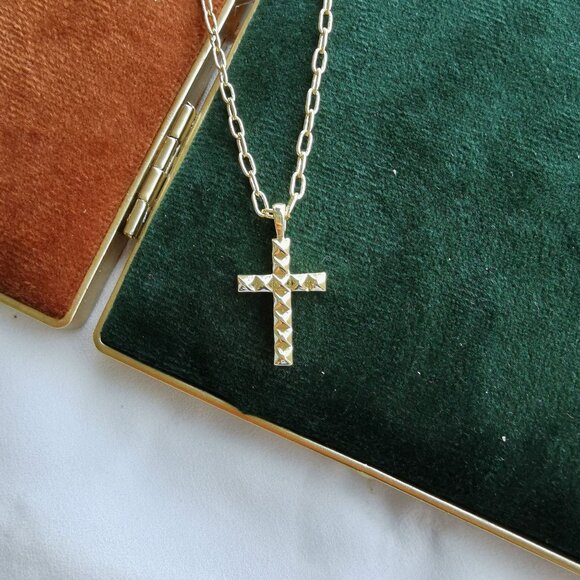 Kendra Scott Gold Jada Cross Short Necklace - Picture 2 of 4